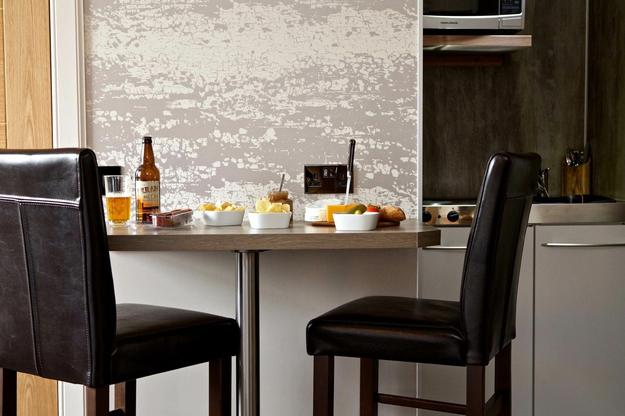 The Tower Gastro Pub & Apartments Crieff Ngoại thất bức ảnh
